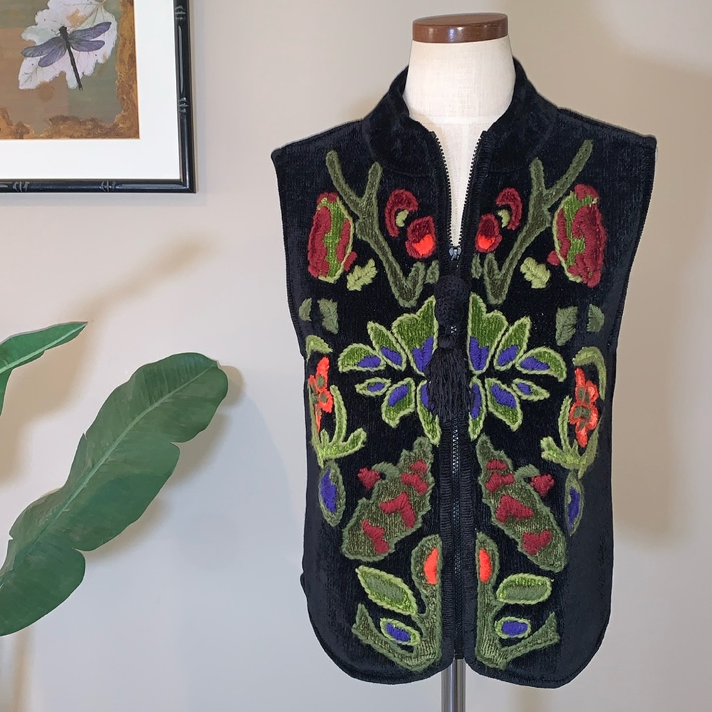 VTG Lisa Nichols Floral Embroidered Zip Sweater Vest, Boho Grandmacore, Size M